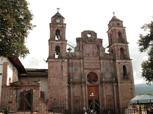 templo de santa mara ahuacatln